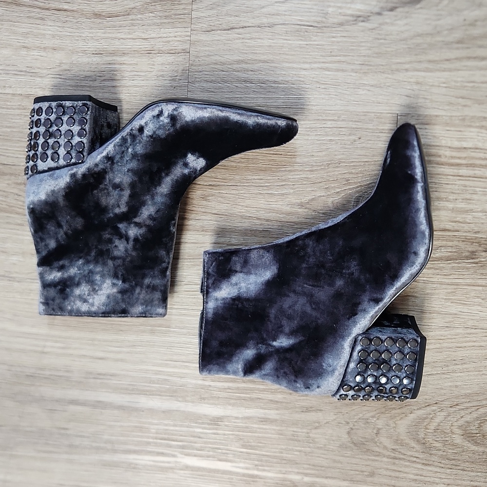 KENDALL & KYLIE booties